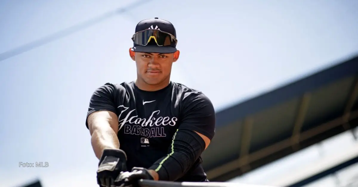 Jasson Domínguez con el uniforme de New York Yankees